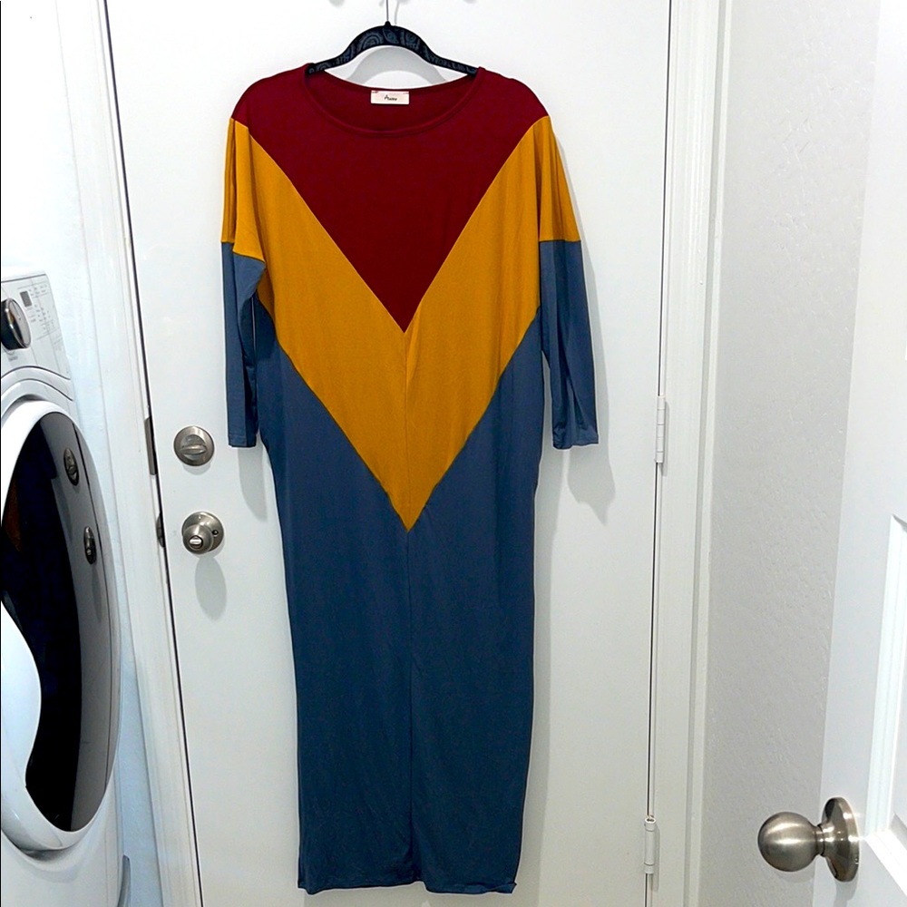 Colorblock Maxi Dress NEW Size Small